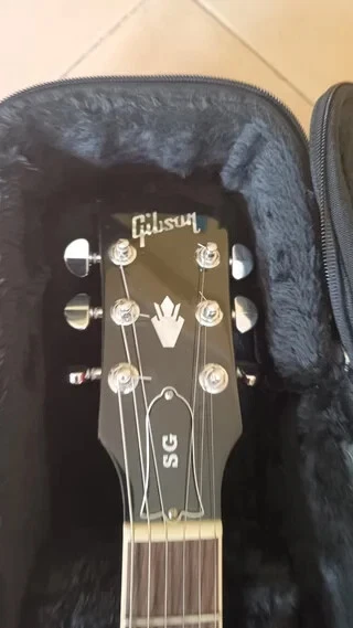 Gibson SG Standard, foto 2 de 4