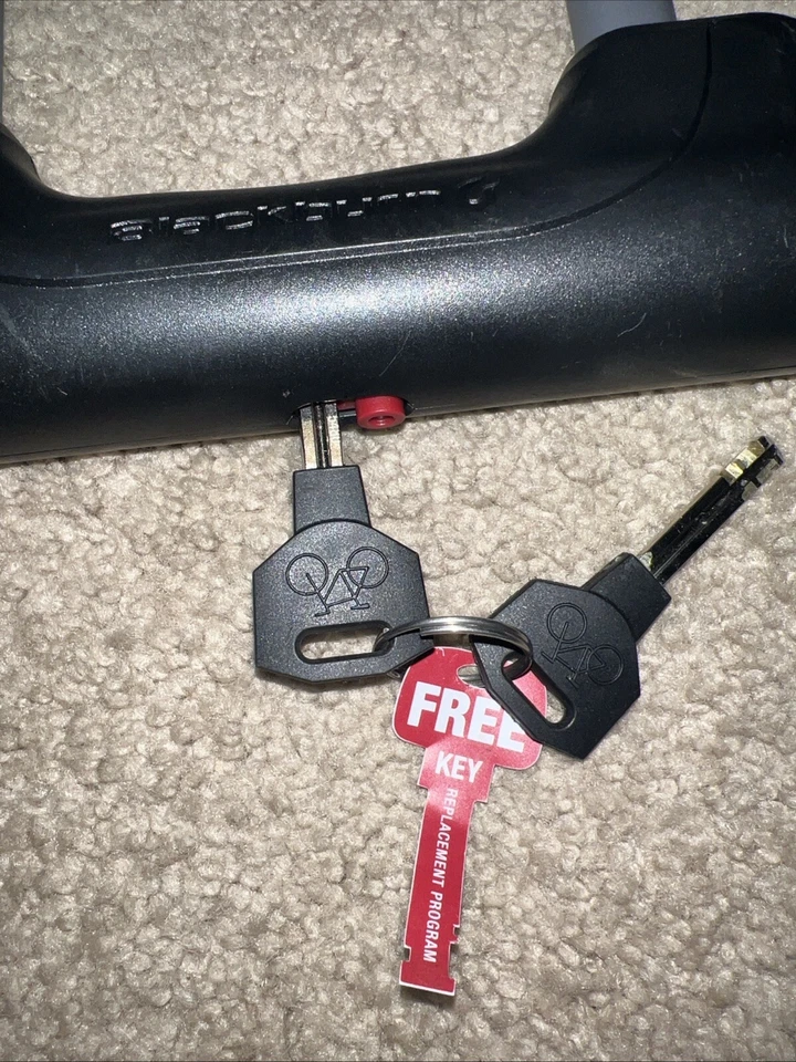 Bicicleta Blackburn 9” U-Lock • Seguridad de defensa contra robo de alto nivel 5 con llaves. NUEVO Foto 2 de 3