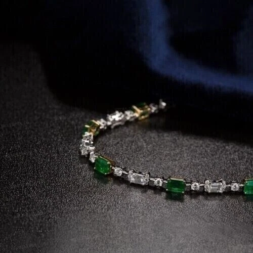 Brazalete tenis mujer esmeralda verde corte esmeralda de 6 quilates chapado en oro blanco de 14 quilates plateado Foto 3 de 4