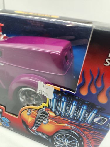 MUSCLE MACHINES 48 ANGLIA 1/18 1948 Purple It’s A Gas Vintage - Picture 4 of 13