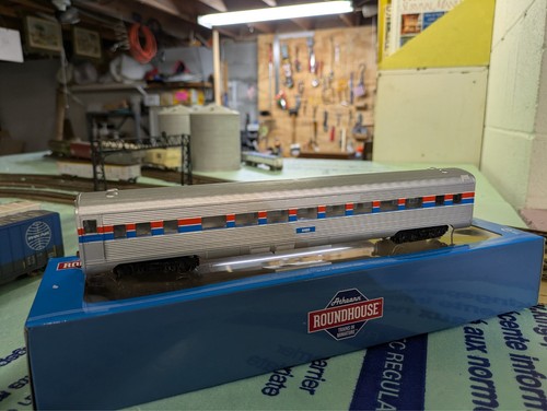 Entrenador Athearn Roundhouse Amtrak fase 2 escala HO #4460 | Condition: Used
