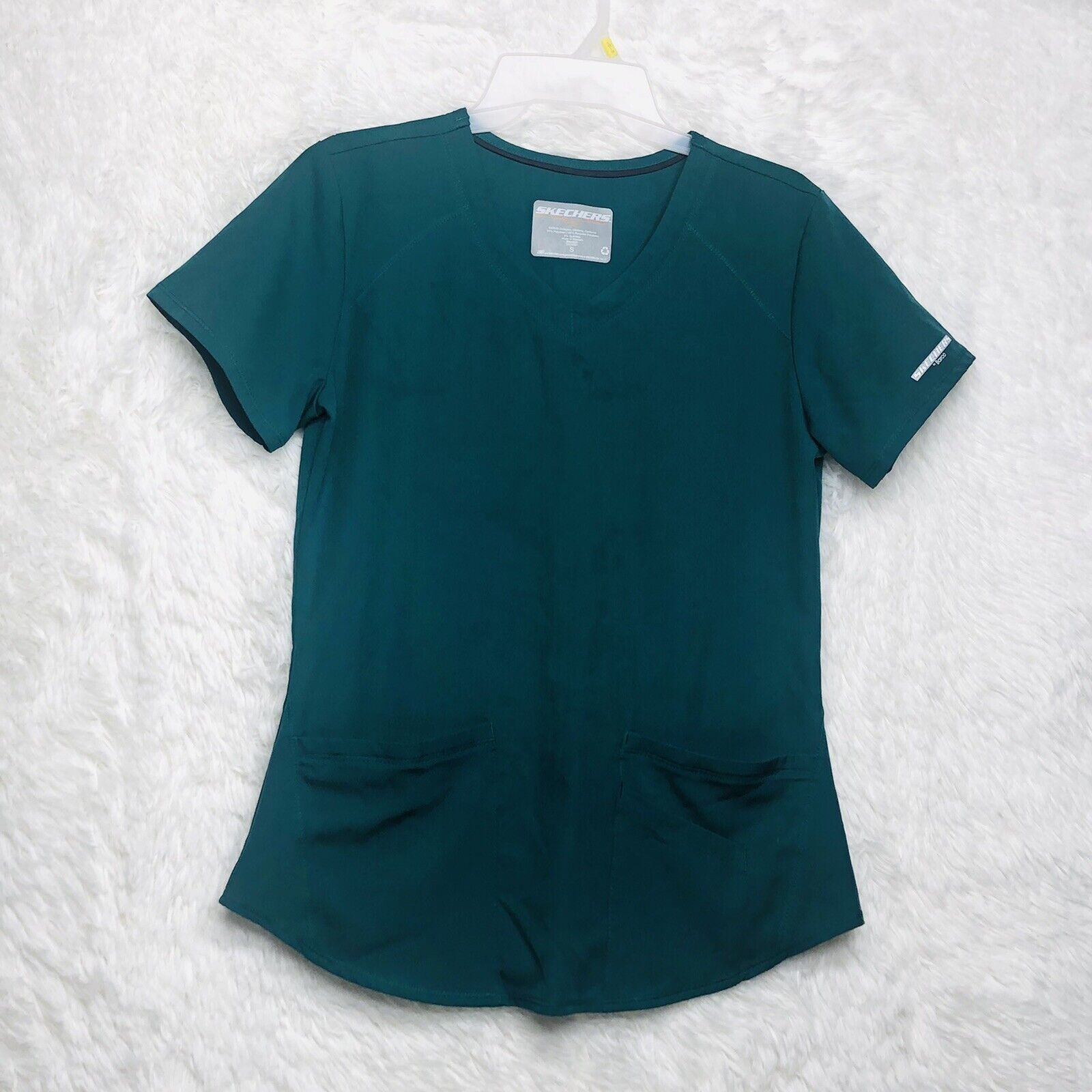 Skechers Barco Uniforms Green Scrub Top w/ Front Pock… Gem