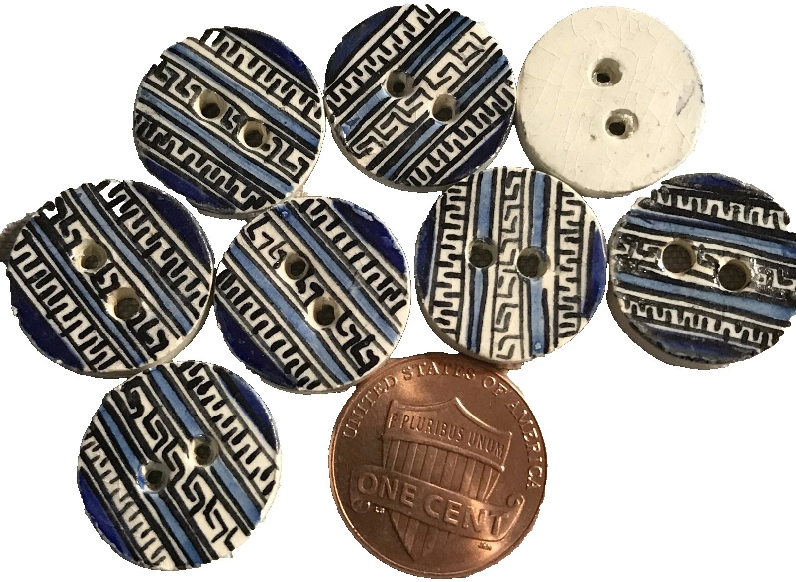 Белые керамические пуговицы для шитья