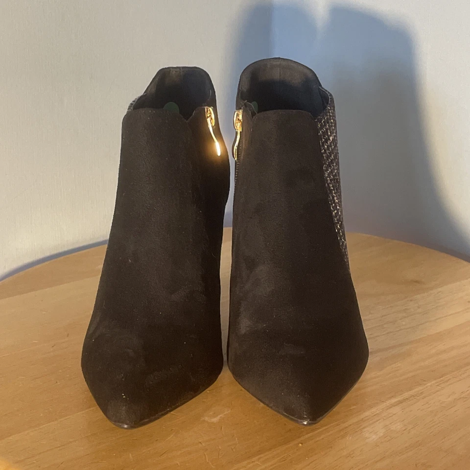 Botines de gamuza negros ANNE MICHELLE talla 7/40 tacones en muy buena condición Foto 2 de 4