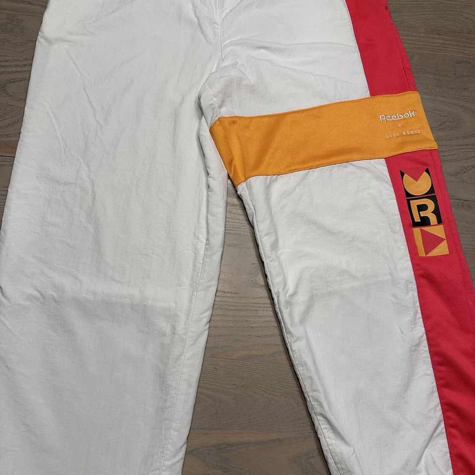 Reebok x Gigi Hadid Track Pants Women’s M Nylon Windbreaker Retro Jogger Logo - Imagem 4 de 4