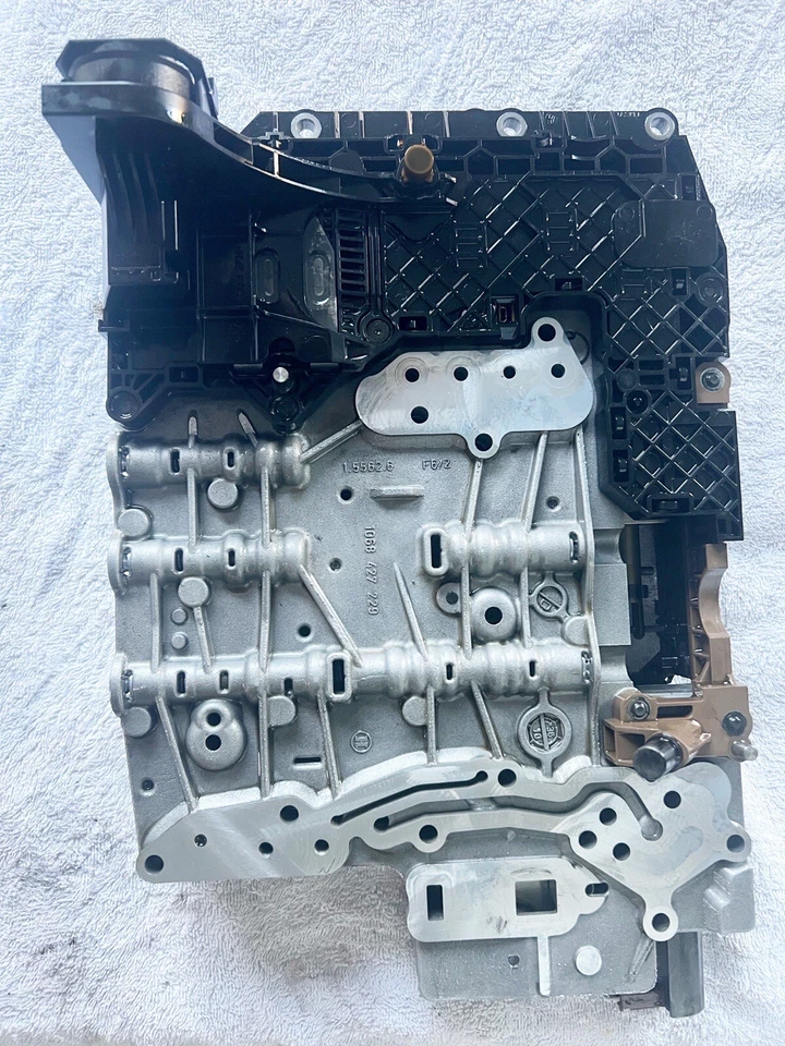 2008-2010 BMW 535i GA6HP21Z A/T TRANSMISSION VALVE BODY with MECHATRONIC - Image 2 of 4