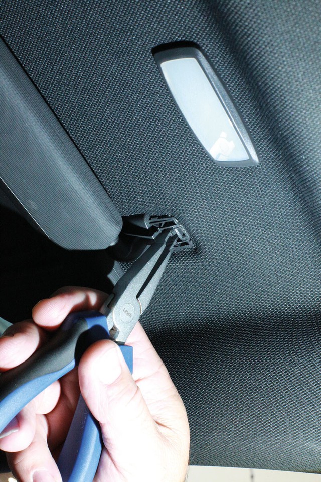 sun-visor-unlock-pliers-fits-vw-group-some-golf-tiguan-touran-oem-equiv