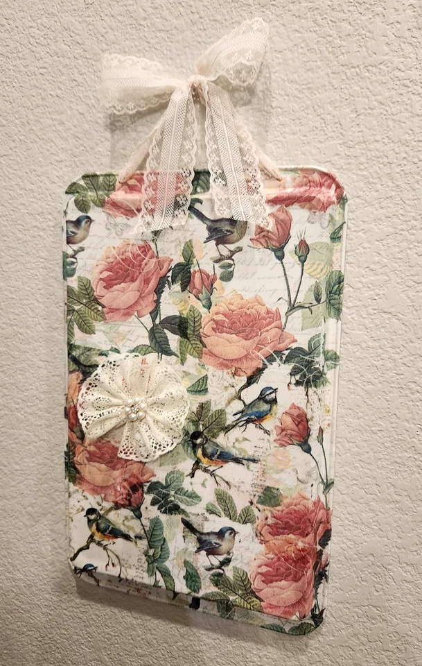 Magnetic Note Board & Magnet, Roses & Lace Memo Photo Board Decor - Image 4 of 4