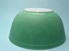 Vintage Pyrex Green 2-1/2 Qt Nesting Mixing Bowl 403 Scratches And Fading