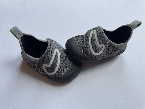 Nike Swoosh 1 (TD) Grey Black White Toddler sz 5c Easy closure and Comfort Shoes
