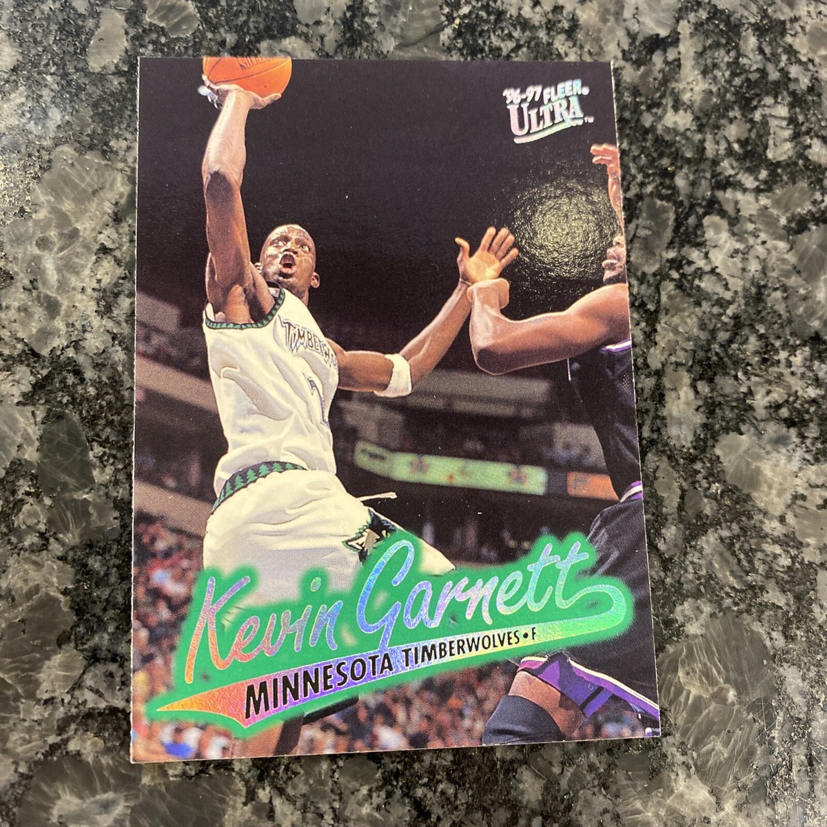 Kevin Garnett 1996-97 Fleer Ultra Basketball Card #212 Minnesota