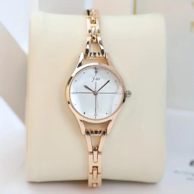 Golden Fashion Women Quartz Watch Timeless Elegance Band Classic Round Face New