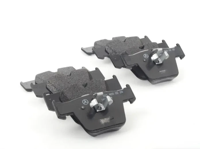 Juego de pastillas de disco de freno delanteras con sensor de desgaste para Mercedes CL63 CL65 S63 S65 Foto 3 de 4