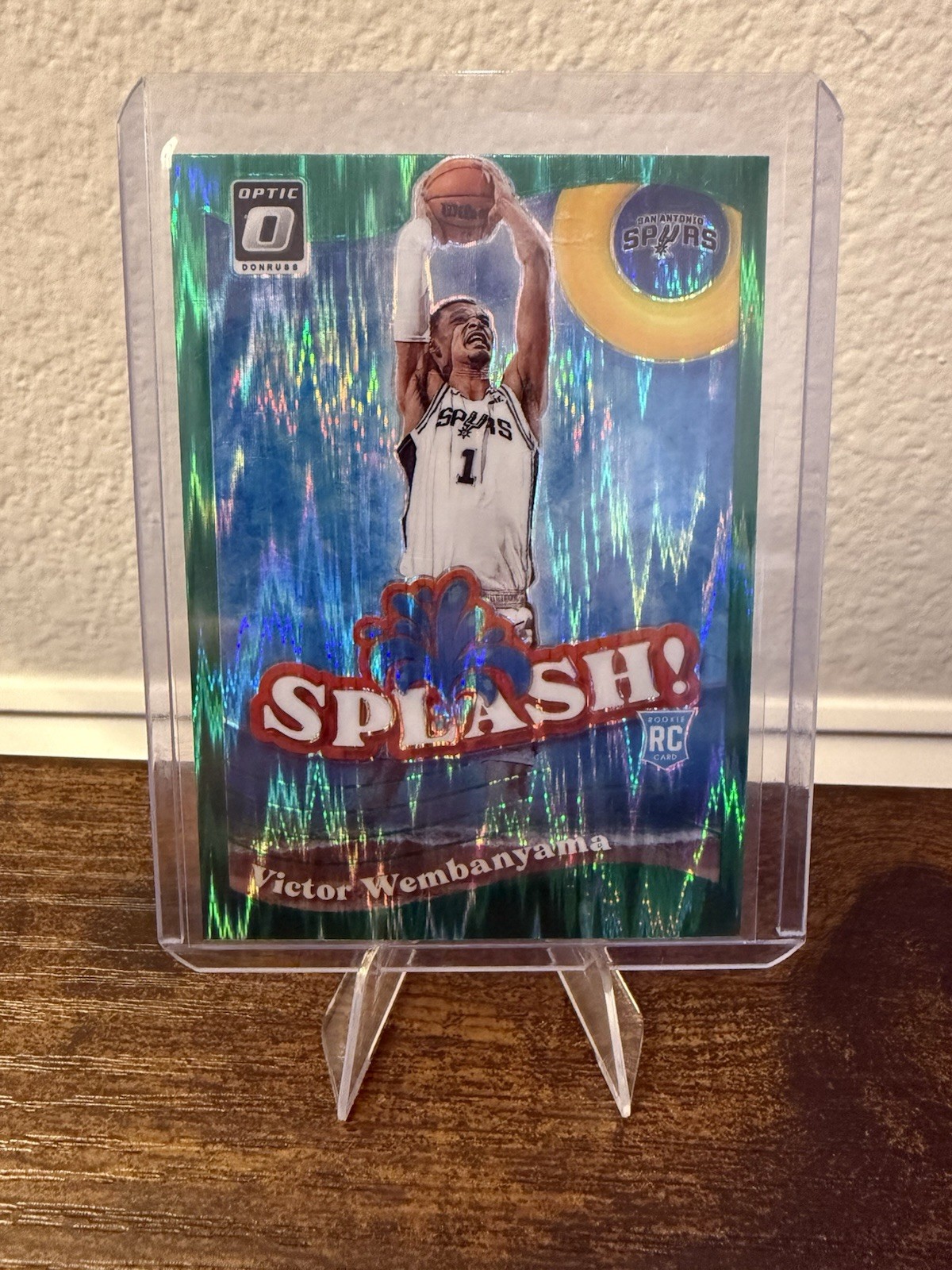 2023-24 Panini Donruss Optic - Splash Victor Wembanyama #6 Green Shock Prizm RC