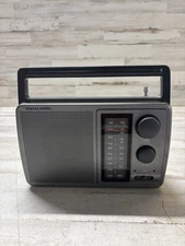 Realistic AM FM Radio Model 12-726 Vintage Portable Receiver 