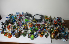 HUGE LOT OF XBOX 360 SKYLANDERS FIGURES PORTAL VEHICLES