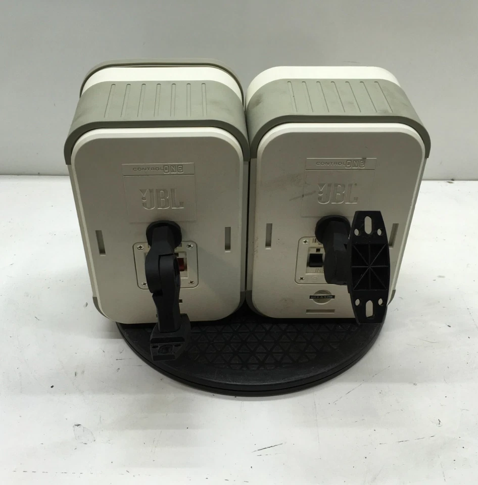 JBL Control One Lautsprecher Paar - getestet - Grill fehlt - Bild 4 von 4