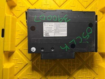 2005 Mercedes CLK500 CD Changer 6 Disk Player A2208274642 OEM