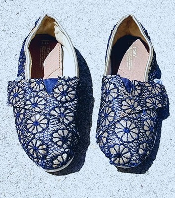 navy crochet toms