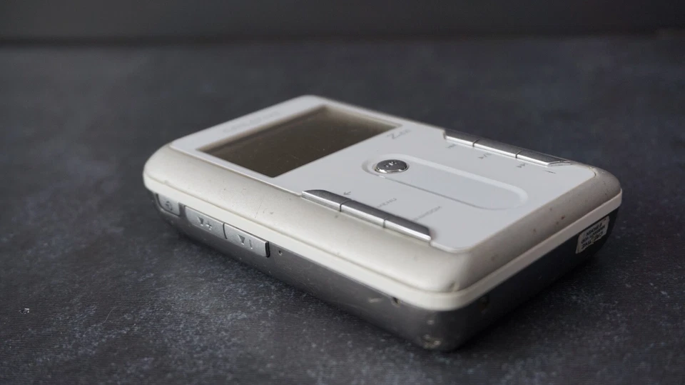 Creative Zen Touch 20gb MP3 Player - Image 4 of 4