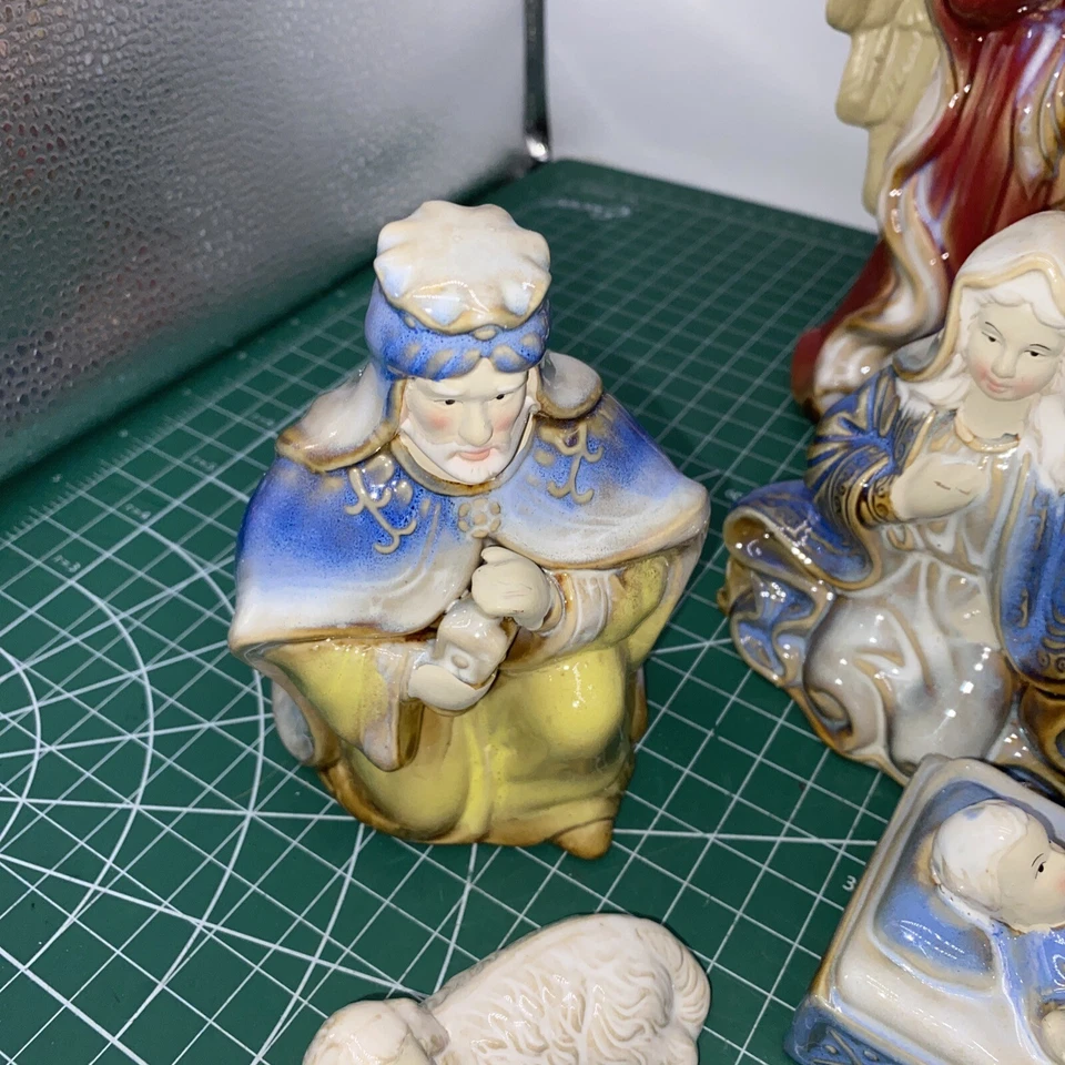 Juego de 10 figuras de porcelana brillante de 9" de belén de 10 piezas Holiday Home Gardens  Foto 2 de 4