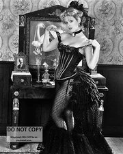 ACTRESS BERNADETTE PETERS PIN-UP - 8X10 PUBLICITY PHOTO (AZ079)