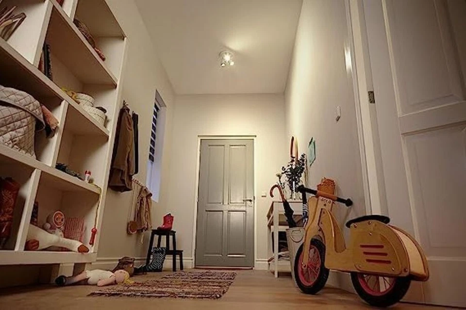 Philips 4.7W GU10 LED Spotlight Warm White 2700K Non-Dim 4 Pack Energy Saving - Image 4 of 4