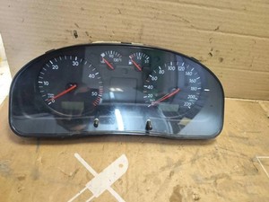 VW PASSAT Variant B5 3B5 Kombiinstrument 110008920024 3B1919880C 1.60 34893390
