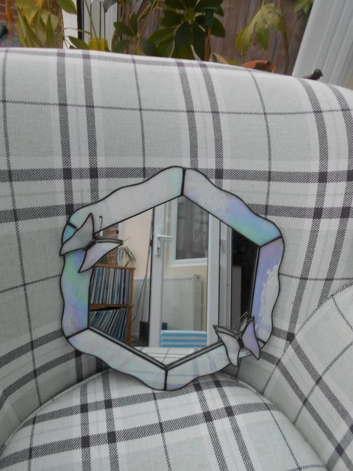 Decorative hand crafted with butterflies mirror - Image 2 of 4