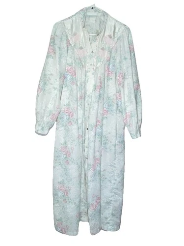 Vintage Gilligan O'Malley Sz Large Nightgown USA Housecoat Cottage Embroidered