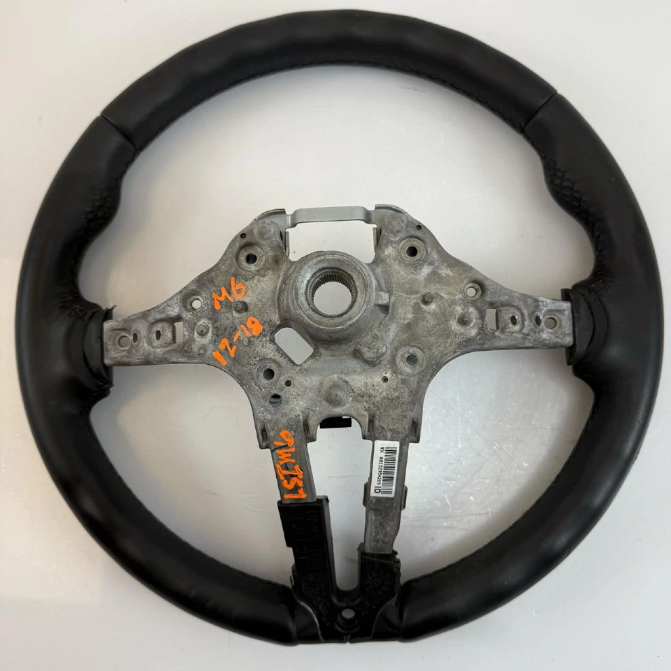 Marco central del volante M-Sport 16-18 BMW M6 F06 F12 F13 FABRICANTE DE EQUIPOS ORIGINALES Foto 3 de 4