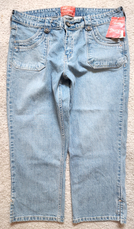 NWWT wn LEVI STRAUSS Signature Stretch Misses capri sz16   99cot 1span