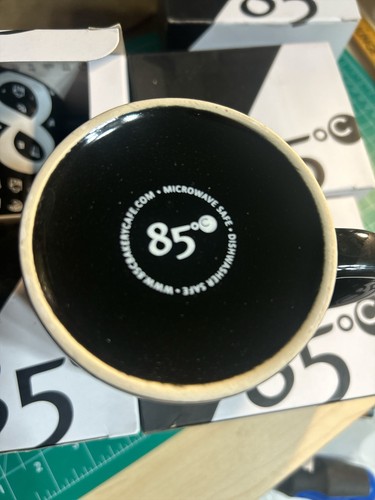 85 Degrees Bakery Cafe 12 Oz. Black Coffee Mugs Ceramic Lot Of 5 With Box - Picture 3 of 5