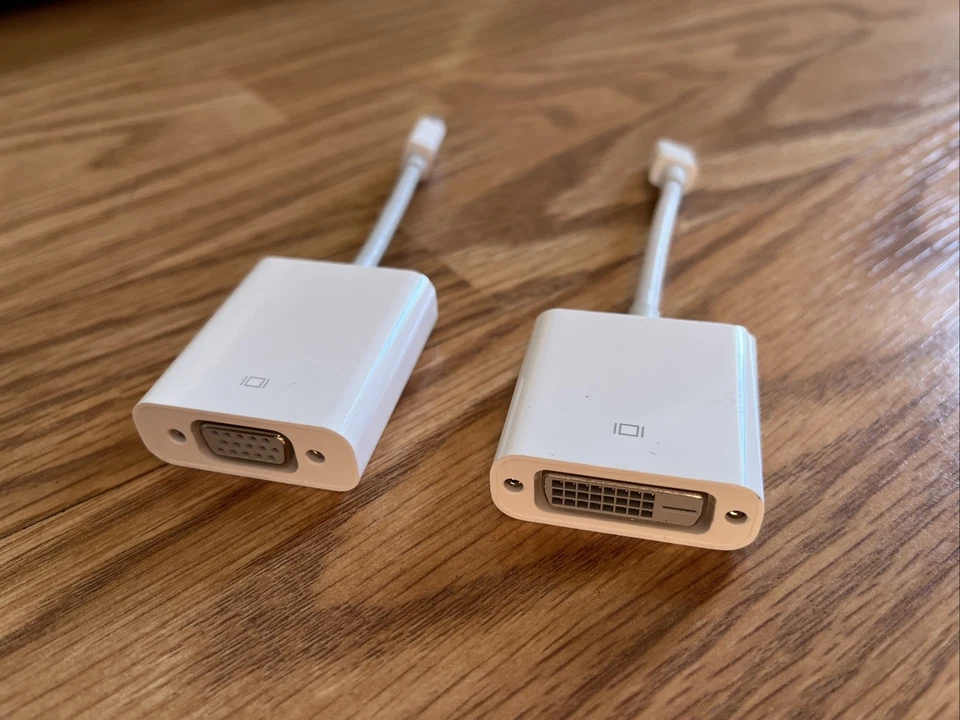 Apple Mac Pro Late 2013 3.5GHz 6-Core Intel 64GB RAM 500GB Apple SSD + Extras - Image 3 of 4