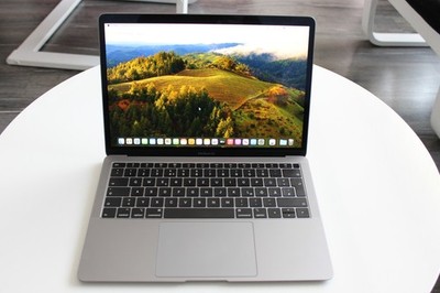 Apple MacBook Air 13'' A1932 (2019) | 8 GB RAM | 128 GB SSD | Space Gray