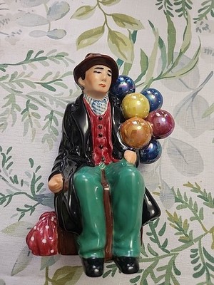 Old Man The Balloon Seller Vintage Figurine Statue Sitting - 1984