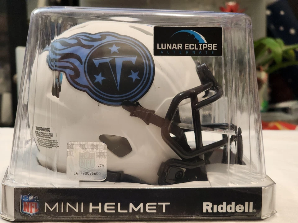 Kyle Phillips Signed TENNESSEE TITANS LUNAR ECLIPSE MINI HELMET - Image 3 of 4