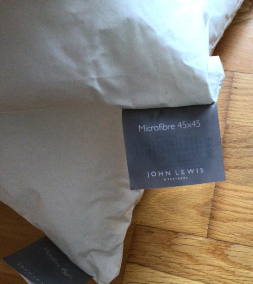 Cojín de microfibra John Lewis - 45 cm x 45 cm - PVP £9,00 Foto 2 de 2