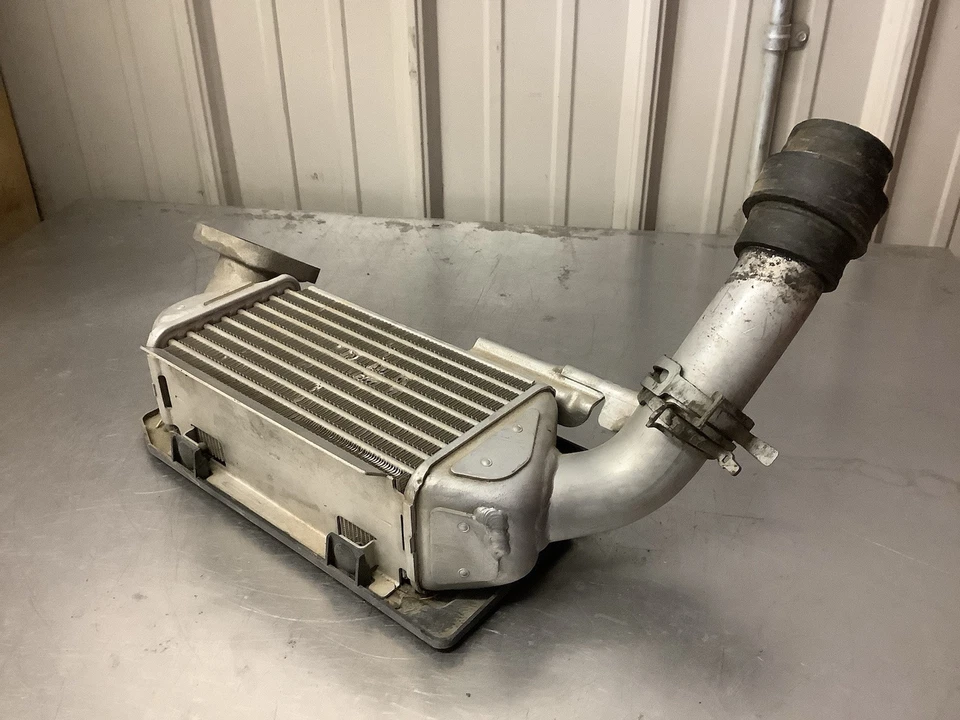 1997-2002 Mazda Millennia 2.3L Turbo Intercooler Frontal - Imagem 4 de 4