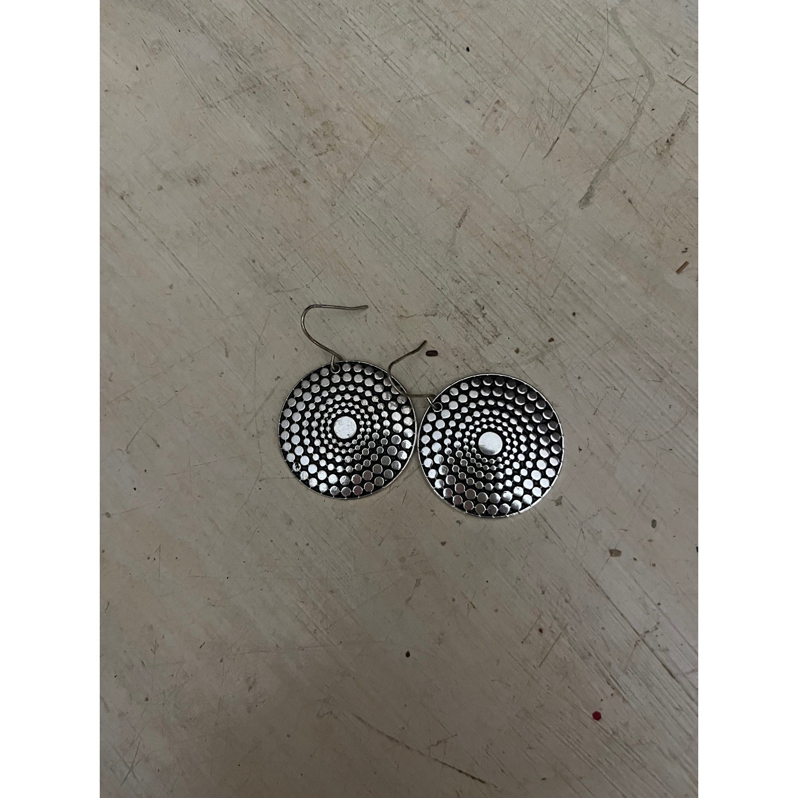 Silver Tone Round Disc Patterned Dangle Earrings - image 4