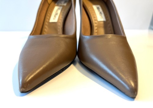 Décolleté Max Mara in pelle marrone con coda a volant, taglia 9,5 (US) 39,5 (EU) $725 - Foto 4 di 12