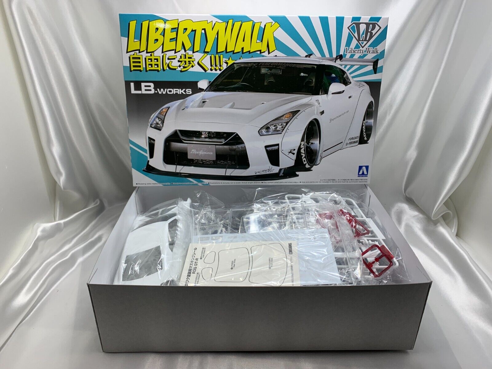 Aoshima 1/24 Liberty Walk LB Works Nissan Skyline Kenmeri 2Dr from Japan  4261