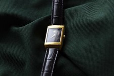 JAEGER LECOULTRE Reverso Gold UNAUFFINDBAR On...