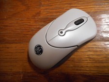 General Electric GE White 3-Button Scroll Wheel Wireless Optical Mouse