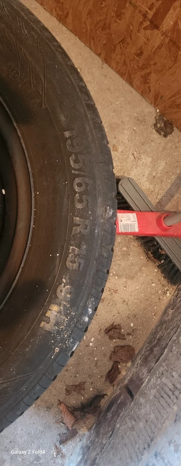 4x Winterreifen , 2x Sommerreifen auf stahlfelgen - Bild 3 von 4