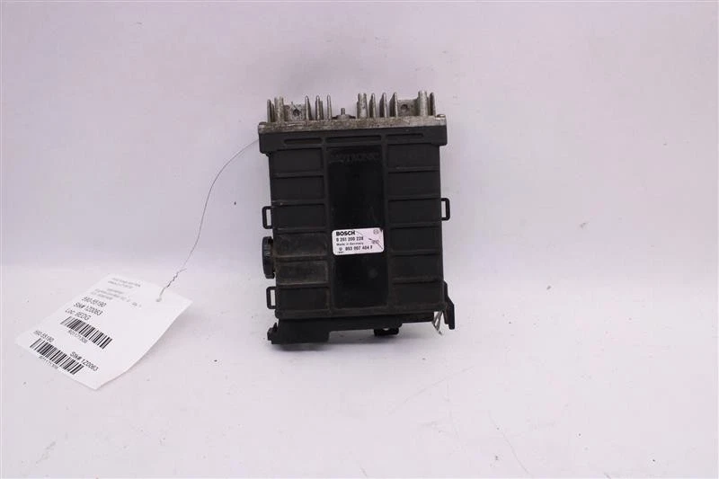 Computadora ECU ECM GOLF JETTA PASSAT 1990 90 1991 91 893907404F 1171308 Foto 2 de 4
