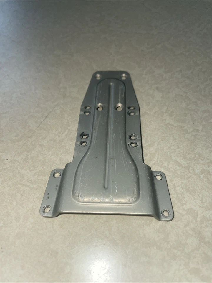 Duratrax Evader ST Pro Hard Anodized Rear Chassis Plate DTXC7017 EVST Used - Image 2 of 3