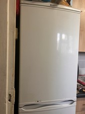 Hotpoint RFAA52 White Freestanding Bottom-Freezer Fridge Freezer, 3 Drawers