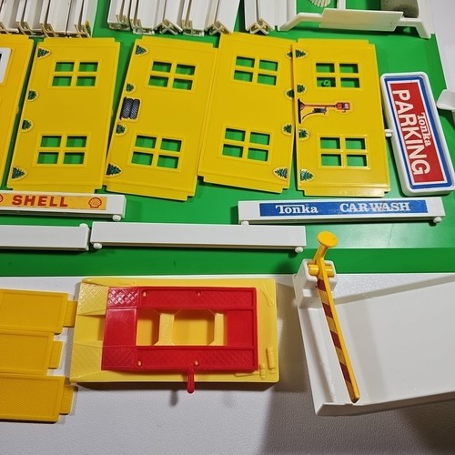 Vintage Tonka Deluxe Service Center Playset 5149 49-58488 - Picture 9 of 18