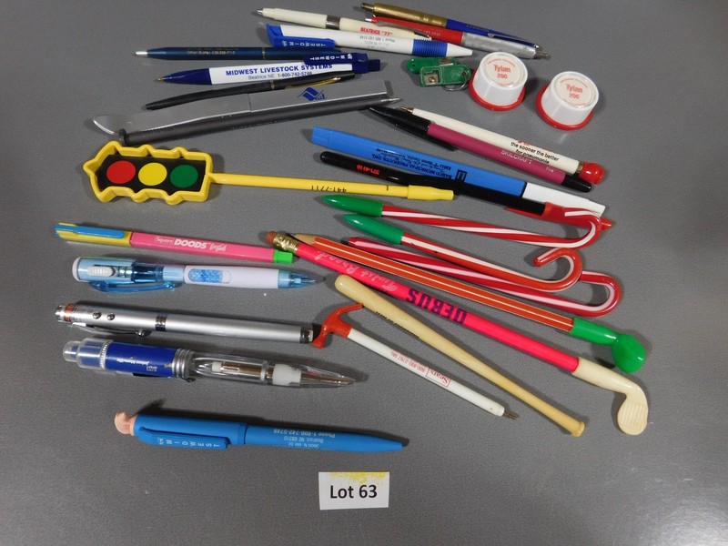 Vntg 25 misc Pens and Pencils and 4 sharpeners Light-up,Golf,Ski,Pig, ect Lot 63